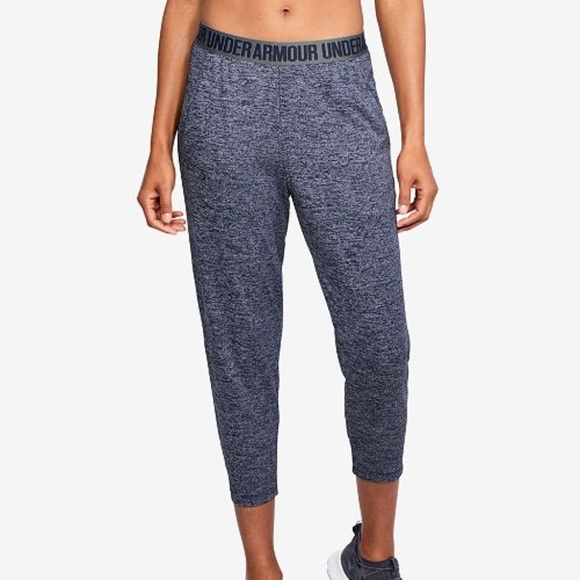 Under Armour Pants - Under Armour Loose capri Play Up UA pants -Navy-L